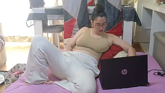 Snapshot of SiperinoLossado chatting on April 11, 2:21 pm SiperinoLossado online show from April 11, 2:21 pm