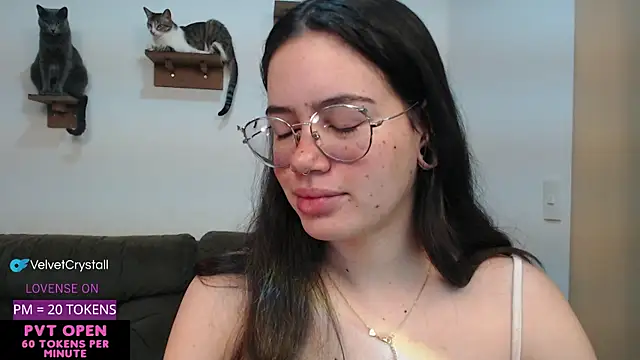 crystalll room online show from September 20, 5:41 am