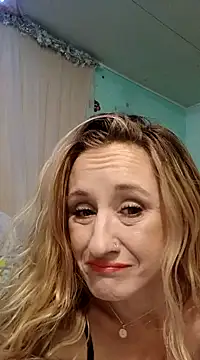 hunybunz69 online show from January 27, 7:14 am