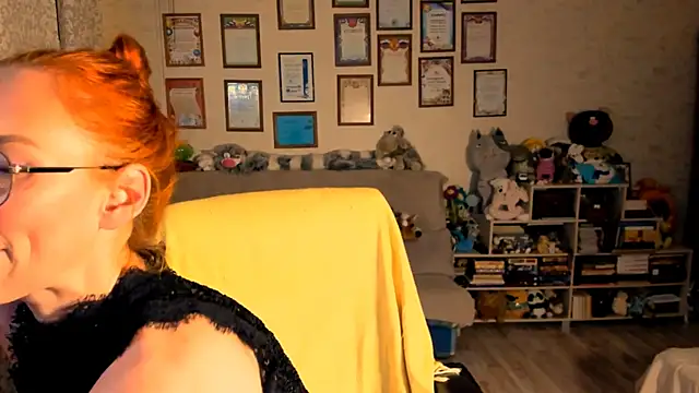 red rocco online show from October 7, 3:20 pm