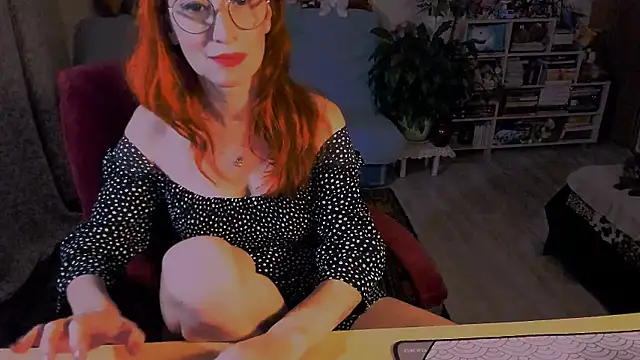 Snapshot of red_rocco chatting on April 18, 7:18 pm red rocco online show from April 18, 7:18 pm