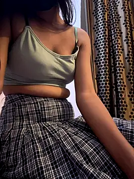 Charlieangel01 online show from November 5, 1:33 pm