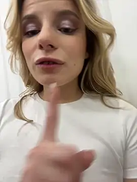 LanaSparks online show from October 15, 4:56 am