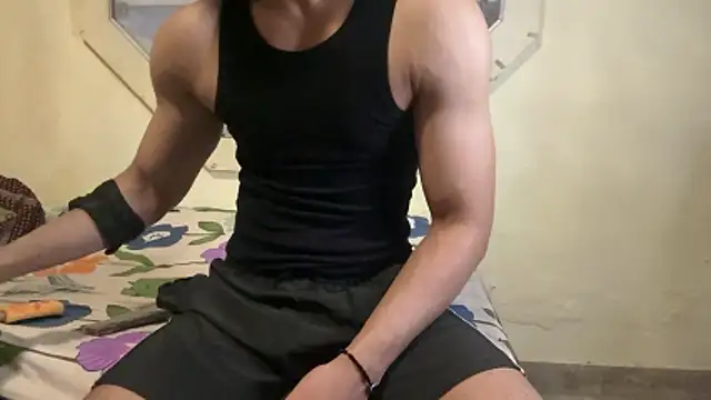 hot hunk boy online show from July 10, 6:21 pm