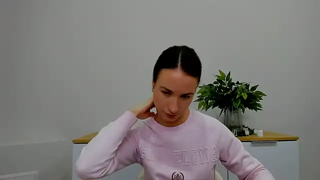 LeiilaBloom online show from February 3, 8:57 am