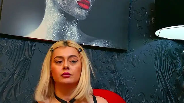 ChloeFrost online show from February 26, 5:31 am