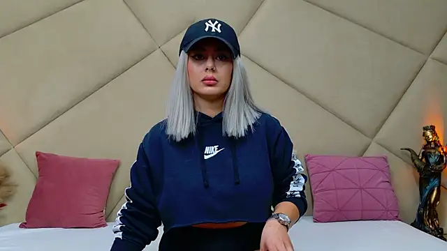 ChloeFrost online show from November 21, 5:50 am