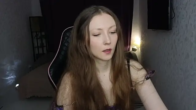 Snapshot of Sweeet_Lilit chatting on May 21, 10:28 pm Sweeet Lilit online show from May 21, 10:28 pm