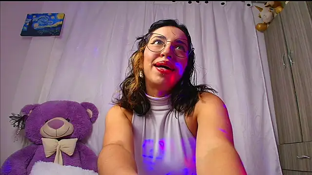 MiaFlamesxxx online show from September 20, 12:44 am