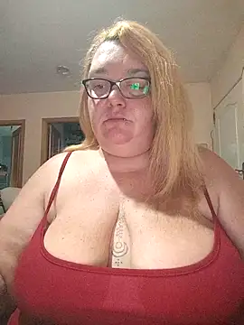 diosacurvy1984 online show from November 4, 7:29 am