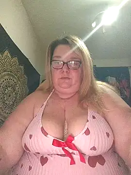 diosacurvy1984 online show from February 10, 11:42 pm