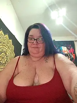 diosacurvy1984 online show from March 4, 11:22 pm