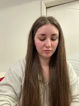 KiraBarlows online show from March 13, 7:42 pm