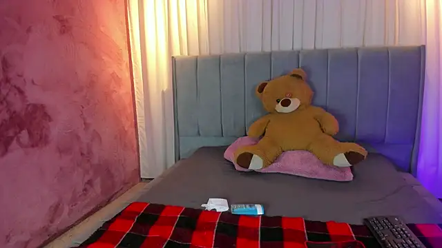 camilapersy online show from February 12, 1:16 pm