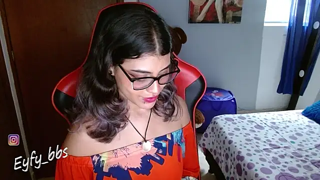 Snapshot of Eyfy_bbs chatting on February 10, 8:53 pm Eyfy bbs online show from February 10, 8:53 pm