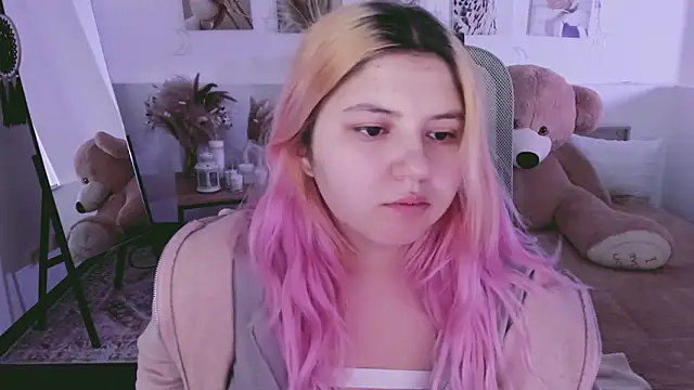 DiaAngell online show from February 11, 7:30 pm