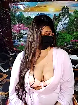 Snapshot of Lovely_WINDI chatting on January 24, 9:05 pm Lovely WINDI online show from January 24, 9:05 pm