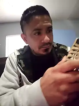 Snapshot of Burrrucecold00 chatting on February 13, 9:49 pm Burrrucecold00 online show from February 13, 9:49 pm