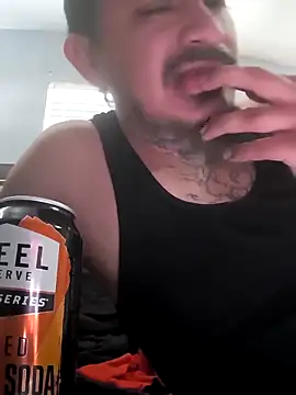 Snapshot of Burrrucecold00 chatting on February 23, 10:53 pm Burrrucecold00 online show from February 23, 10:53 pm