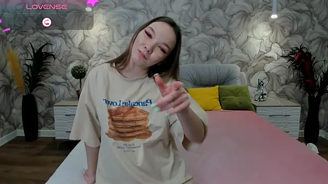 SusannJohnson online show from March 8, 1:14 pm