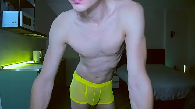 Snapshot of max_shy chatting on February 1, 6:51 pm max shy online show from February 1, 6:51 pm