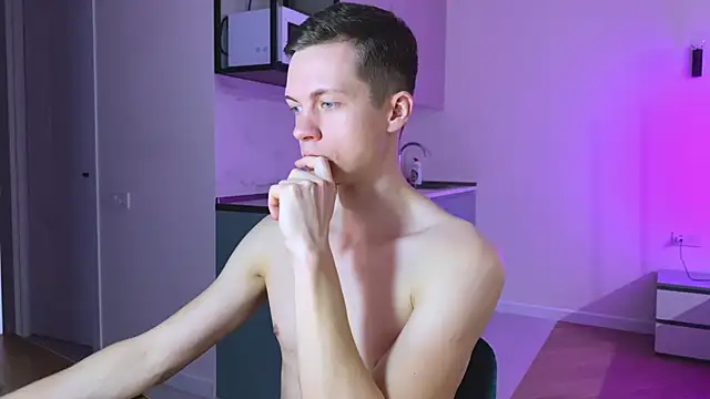 Snapshot of max_shy chatting on March 3, 3:42 pm max shy online show from March 3, 3:42 pm