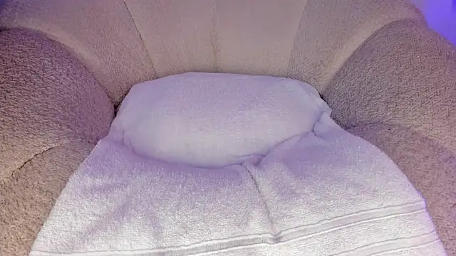 cutte hanna18 online show from October 1, 6:58 pm