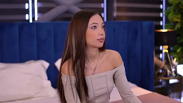 LaylaKristall online show from February 27, 6:40 am