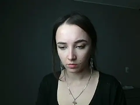 Eva Gloryy online show from March 7, 4:00 pm
