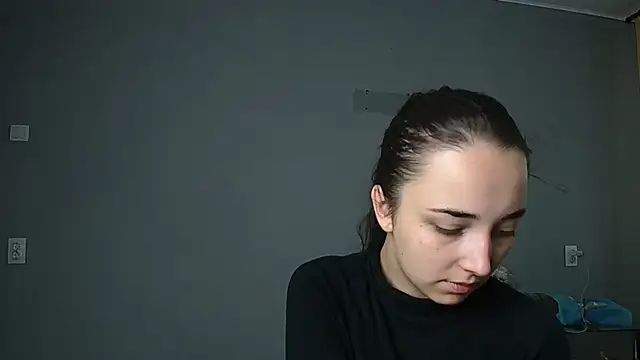 Snapshot of Eva_Gloryy chatting on September 25, 9:13 am Eva Gloryy online show from September 25, 9:13 am