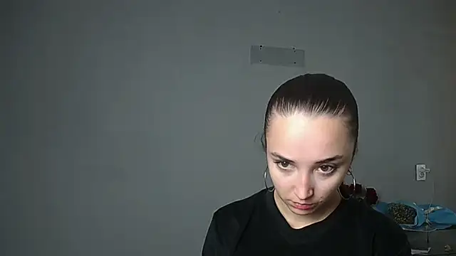 Snapshot of Eva_Gloryy chatting on October 13, 8:47 am Eva Gloryy online show from October 13, 8:47 am