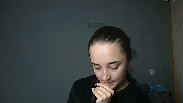 Snapshot of Eva_Gloryy chatting on October 14, 1:01 pm Eva Gloryy online show from October 14, 1:01 pm