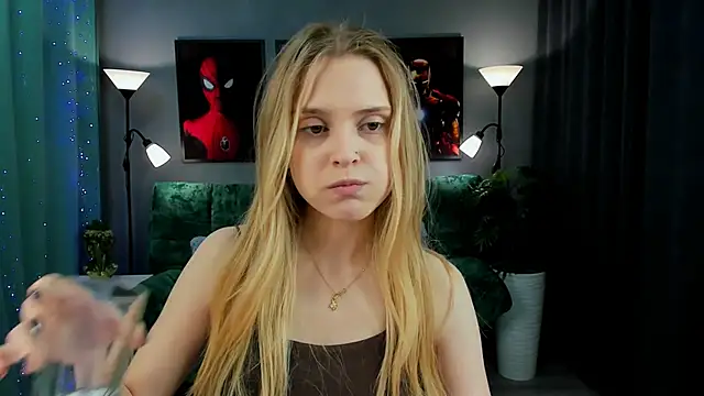 Snapshot of JinxTonks chatting on March 28, 3:55 pm JinxTonks online show from March 28, 3:55 pm