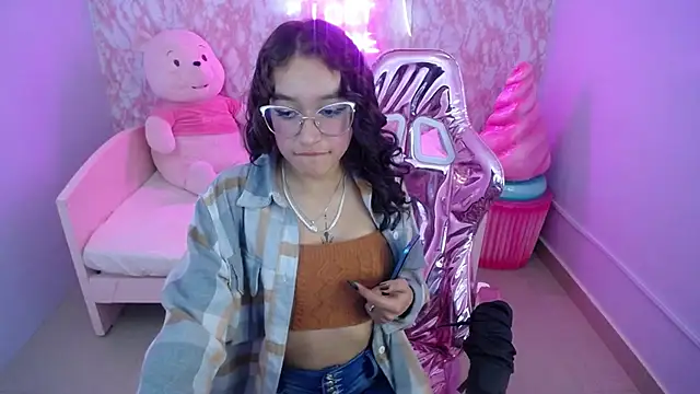 kassandra ch  online show from February 19, 4:44 pm