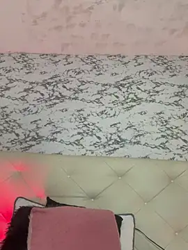 Lili  taylor online show from November 22, 1:04 am