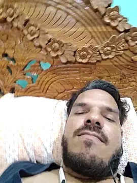 Snapshot of shaikhu chatting on October 28, 8:44 pm shaikhu online show from October 28, 8:44 pm