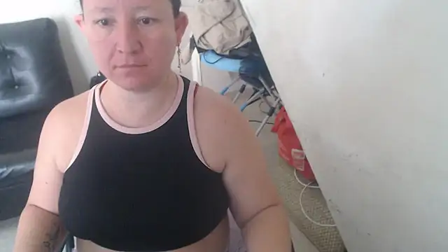 Yohis Kiut25 online show from November 14, 6:50 pm