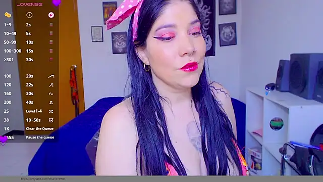 Snapshot of sharonnleon chatting on March 13, 10:27 pm sharonnleon online show from March 13, 10:27 pm