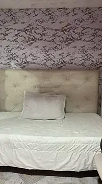 viktoria davis  online show from February 1, 4:14 am