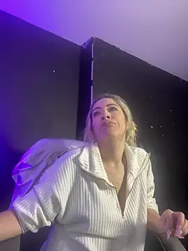 viktoria davis  online show from March 5, 1:42 am