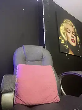 viktoria davis  online show from November 1, 10:56 pm