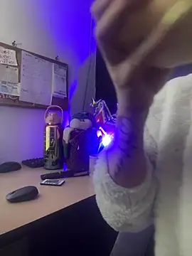 viktoria davis  online show from December 22, 10:51 pm