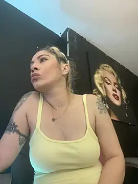 viktoria davis  online show from February 16, 9:44 pm