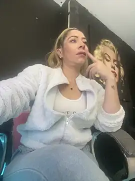 viktoria davis  online show from March 3, 10:37 pm