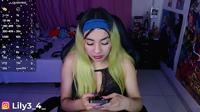 Snapshot of lily3_4 chatting on June 17, 7:11 am lily3 4 online show from June 17, 7:11 am