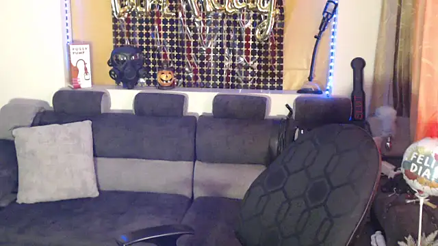 Snapshot of sachaclinford chatting on October 17, 4:53 pm sachaclinford online show from October 17, 4:53 pm