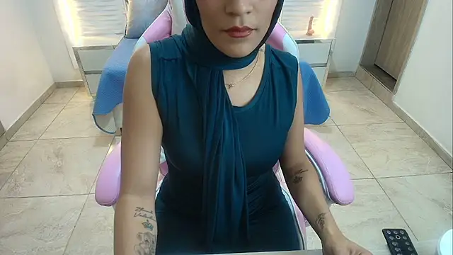 Zulema hamdi online show from February 1, 10:44 pm