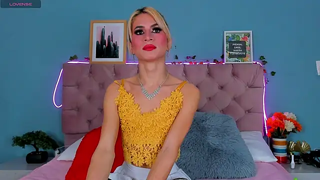 Samantha Rolon online show from January 19, 2:04 am