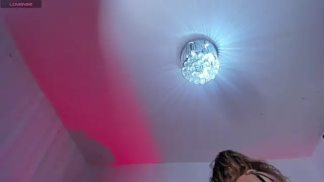 Dayana  Ospina online show from March 8, 7:53 pm