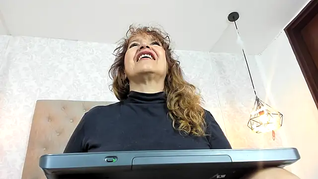 Dayana  Ospina online show from October 22, 7:57 pm